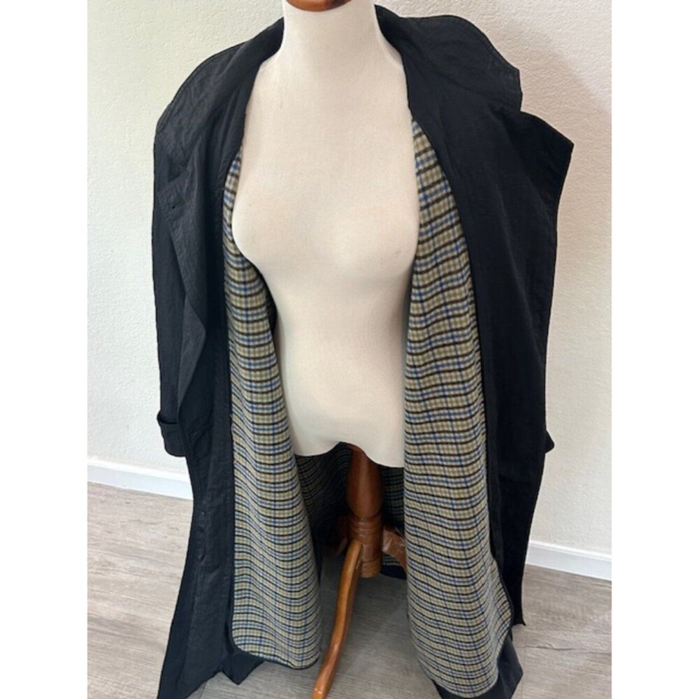 Gallery Black Long Coat - Picture 3 of 6